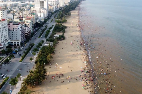 Bãi biển Sầm Sơn, Thanh Hóa. (Ảnh: Nguyễn Nam/TTXVN)