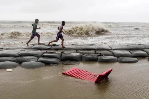 Bão Remal là cơn bão đầu tiên đổ bộ vào Bangladesh và Ấn Độ trong năm nay. (Ảnh: AP)