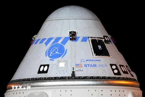 Tàu vũ trụ CST-100 Starliner tại Trung tâm vũ trụ Kennedy ở Cape Canaveral, Florida, Mỹ. (Ảnh: AFP/TTXVN)