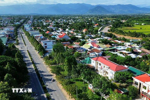 Thị trấn Tân Sơn (Ninh Thuận) phát triển đô thị theo hướng tăng trưởng xanh, thông minh. (Ảnh: Nguyễn Thành/TTXVN)