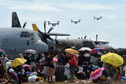 Trung Quốc cử đội cứu trợ bão đầu tiên tới Philippines