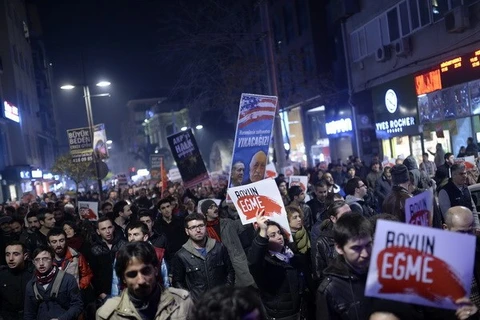 Biểu tình quy mô lớn phản đối chính phủ tại Thổ Nhĩ Kỳ