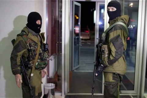 Các tay súng đã đột kích một khách sạn tại Crimea