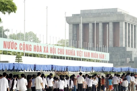 Gặp mặt các nhà khoa học Nga gìn giữ thi hài Hồ Chủ tịch