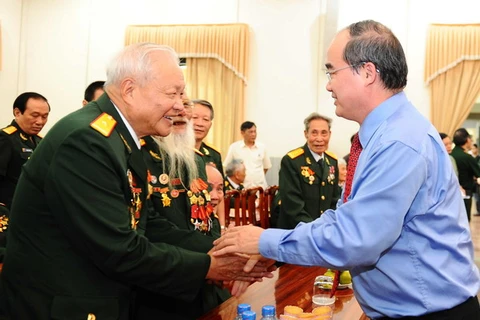 Mặt trận Tổ quốc gặp mặt cựu binh, TNXP ở Điện Biên Phủ