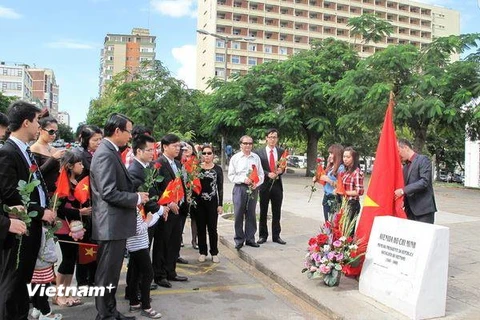 Kỷ niệm sinh nhật Chủ tịch Hồ Chí Minh tại Mozambique