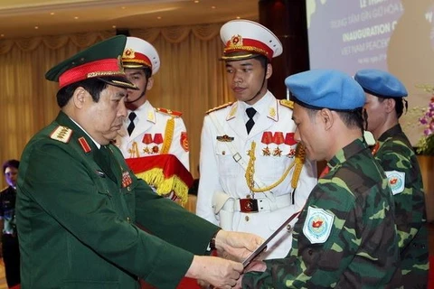 Sỹ quan quân đội Việt Nam tham gia phái bộ gìn giữ hòa bình của LHQ