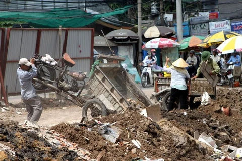 Việt Nam hướng tới giảm thiểu và loại bỏ chất ô nhiễm hữu cơ