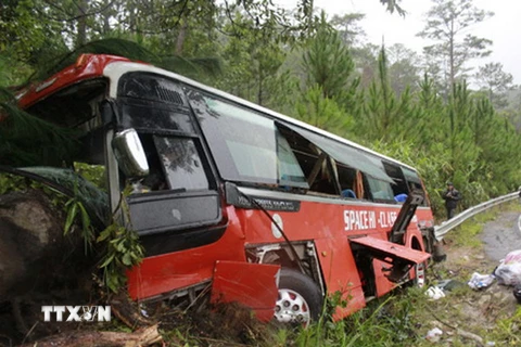 Vụ ôtô đâm vào vách núi: Nhiều nạn nhân đã được xuất viện