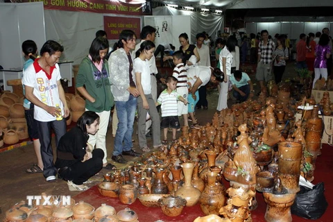 Trưng bày 600 hiện vật gốm cổ tại triển lãm "Gốm Nam Bộ"