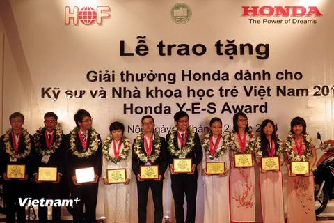 Honda trao giải thưởng cho kỹ sư và nhà khoa học trẻ Việt Nam