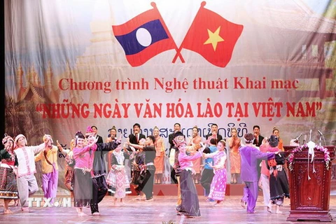 Việt Nam bàn giao cơ sở hạ tầng cho Viện Khoa học Xã hội Lào