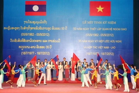 Đẩy mạnh các hoạt động đoàn kết hữu nghị nhân dân Việt-Lào