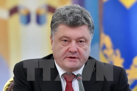 Tổng thống Poroshenko: Hòa bình ở Ukraine bị quân ly khai "đe dọa" 