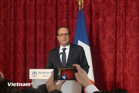 Tổng thống Pháp gặp mặt cộng đồng châu Á dịp Tết Nguyên đán 