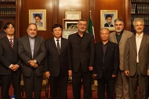 Đoàn Viện Hàn lâm Khoa học Xã hội Việt Nam thăm, làm việc ở Iran