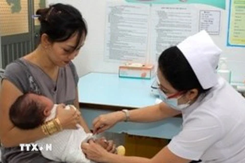 Bộ Y tế khuyến cáo tiêm vắcxin phòng ho gà cho trẻ từ 2 tháng tuổi