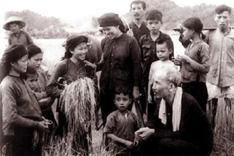 Tọa đàm học tập và làm theo tư tưởng Hồ Chí Minh trong dân vận
