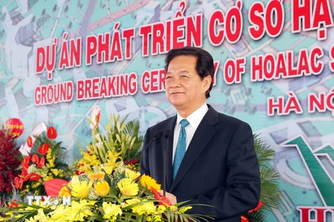 Thủ tướng Nguyễn Tấn Dũng phát biểu tại lễ khởi công. (Ảnh: Đức Tám/TTXVN) 
