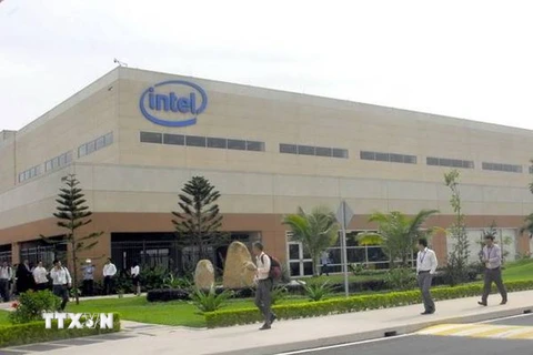 Nhà máy lắp ráp và kiểm định chip Intel tại Khu công nghệ cao Thành phố Hồ Chí Minh. (Ảnh: Hoàng Hải/TTXVN)