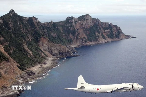 Máy bay của Lực lượng phòng vệ biển Nhật Bản bay qua vùng ADIZ mà Trung Quốc tự công bố trên Biển Hoa Đông. (Nguồn: AFP/TTXVN)