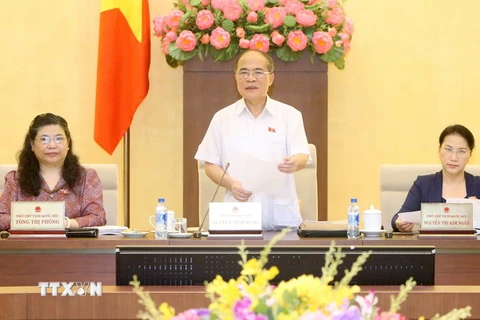Chủ tịch Quốc hội Nguyễn Sinh Hùng phát biểu khai mạc phiên họp. (Ảnh: Nhan Sáng/TTXVN) 