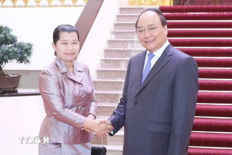 Phó Thủ tướng Nguyễn Xuân Phúc tiếp Phó Thủ tướng Campuchia Men Sam An. (Ảnh: Phương Hoa/TTXVN) 