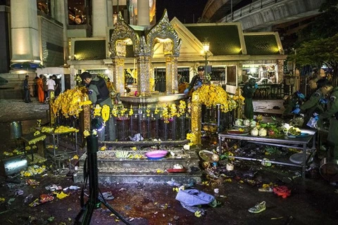 Hiện trường vụ đánh bom ở đền Erawan. (Nguồn: AP)