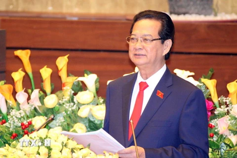 Thủ tướng Nguyễn Tấn Dũng trình bày Báo cáo tình hình kinh tế-xã hội năm 2015 và hương hướng nhiệm vụ năm 2016. (Ảnh: Thống Nhất/TTXVN) 