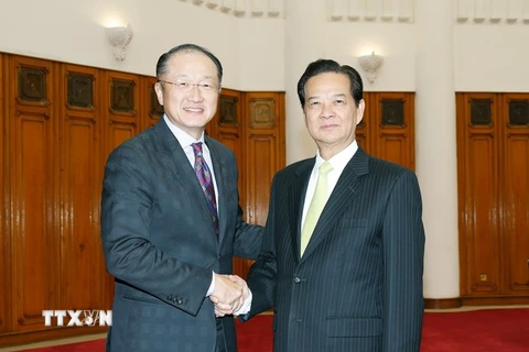Thủ tướng Nguyễn Tấn Dũng tiếp ông Jim Yong Kim, Chủ tịch Ngân hàng Thế giới ( WB ) thăm và làm việc tại Việt Nam. (Ảnh: Đức Tám/TTXVN) 
