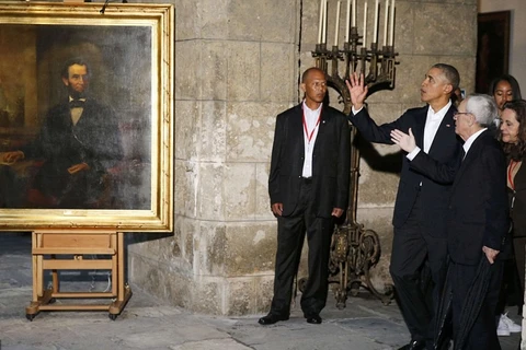 Tổng thống Obama thăm Bảo tàng Thành phố La Habana. (Nguồn: dailymail.co.uk)