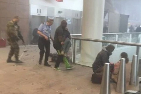 Hiện trường vụ đánh bom ở sân bay Brussels. (Nguồn: mirror)