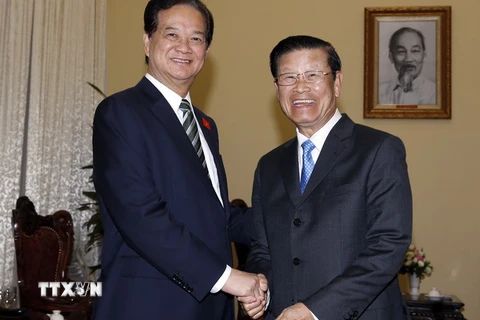 Thủ tướng Nguyễn Tấn Dũng tiếp Phó Thủ tướng Lào Somsavat Lengsavad. (Ảnh: Đức Tám/TTXVN)