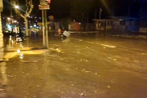 Nước ngập đường phố ở Chile sau sóng thần. (Nguồn: Twitter) 