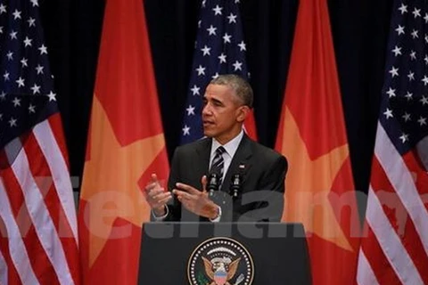 Tổng thống Hoa Kỳ Barack Obama phát biểu trước hơn 2.000 học sinh, sinh viên Hà Nội. (Ảnh: Minh Sơn/Vietnam+)