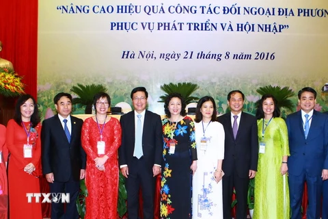 Phó Thủ tướng, Bộ trưởng Ngoại giao Phạm Bình Minh và các đại biểu dự Hội nghị. (Ảnh: Doãn Tấn/TTXVN) 