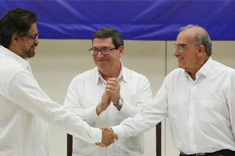 Lễ ký thỏa thuận hòa bình lịch sử giữa Chính phủ Colombia và FARC. (Nguồn: Reuters) 