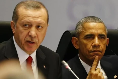 Tổng thống Mỹ Barack Obama (phải) và người đồng cấp Thổ Nhĩ Kỳ Tayyip Erdogan. (Nguồn: Reuters)