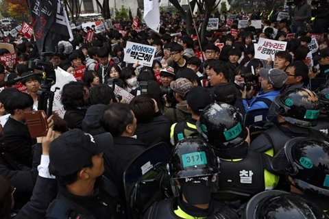Biểu tình tại Seoul phản đối bà Park Geun-hye (Nguồn: EPA)