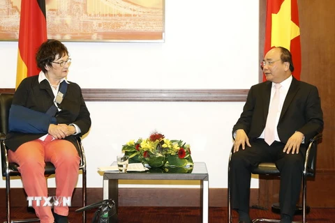 Thủ tướng Nguyễn Xuân Phúc tiếp bà Brigitte Zypries Bộ trưởng Kinh tế và Năng lượng Đức. (Ảnh: Thống Nhất/TTXVN)