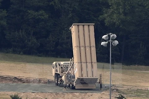 Hệ thống phòng thủ tên lửa tầm cao giai đoạn cuối (THAAD) của Mỹ được triển khai tại Seongju, Hàn Quốc. (Nguồn: EPA/TTXVN)