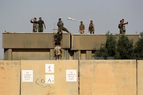 Các tay súng thuộc đảng Công nhân người Kurd được triển khai tại ngoại ô phía nam thành phố Kirkuk ngày 15/10. (Nguồn: AFP/TTXVN)