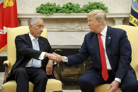 Tổng thống Mỹ Donald Trump gặp người đồng cấp Bồ Đào Nha Marcelo Rebelo de Sousa tại Nhà Trắng. (Nguồn: AP)