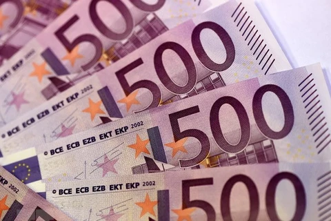 Đồng tiền mệnh giá 500 euro. (Nguồn: AFP/TTXVN)