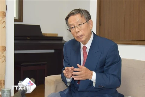 Nguyên thứ trưởng ngoại giao Nhật Bản Asano Katsuhito trả lời phỏng vấn phóng viên TTXVN. (Ảnh: Nguyễn Tuyến/TTXVN)