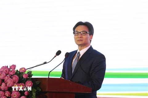 Phó Thủ Tướng Vũ Đức Đam phát biểu tại hội nghị. (Ảnh: Nguyễn Văn Việt/TTXVN)