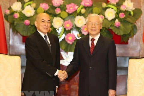 Tổng Bí thư, Chủ tịch nước Nguyễn Phú Trọng hội kiến Quốc vương Campuchia Norodom Sihamoni. (Ảnh: Trí Dũng/TTXVN)