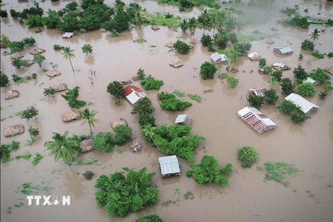 Bão Idai gây ngập lụt nghiêm trọng ở nhiều tỉnh miền Trung Mozambique. (Ảnh: Đình Lượng/TTXVN)