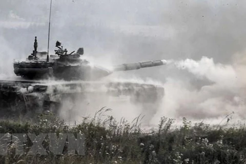 Xe tăng T-90 của Nga trong một cuộc diễn tập tại khu vực ngoại ô Moskva. (Nguồn: AFP/TTXVN)