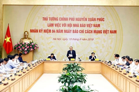 Thủ tướng Nguyễn Xuân Phúc phát biểu tại buổi làm việc. (Ảnh: Thống Nhất/TTXVN) 